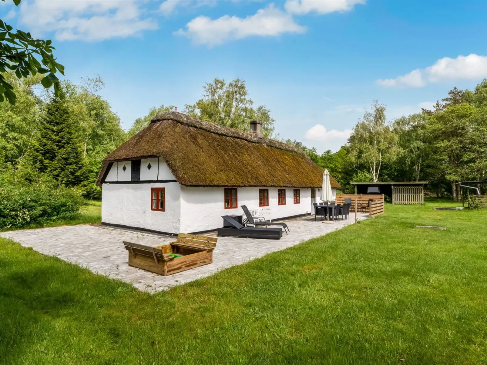 "Aatos" - 2km from the sea