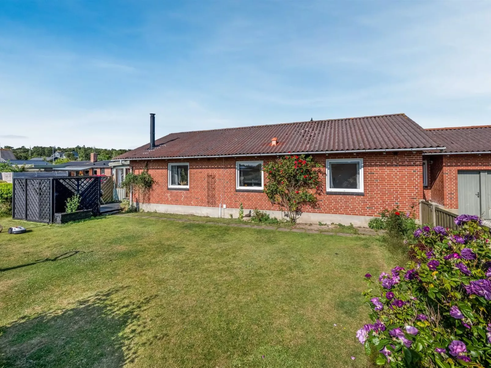 "Svein" - 500m to the fjord