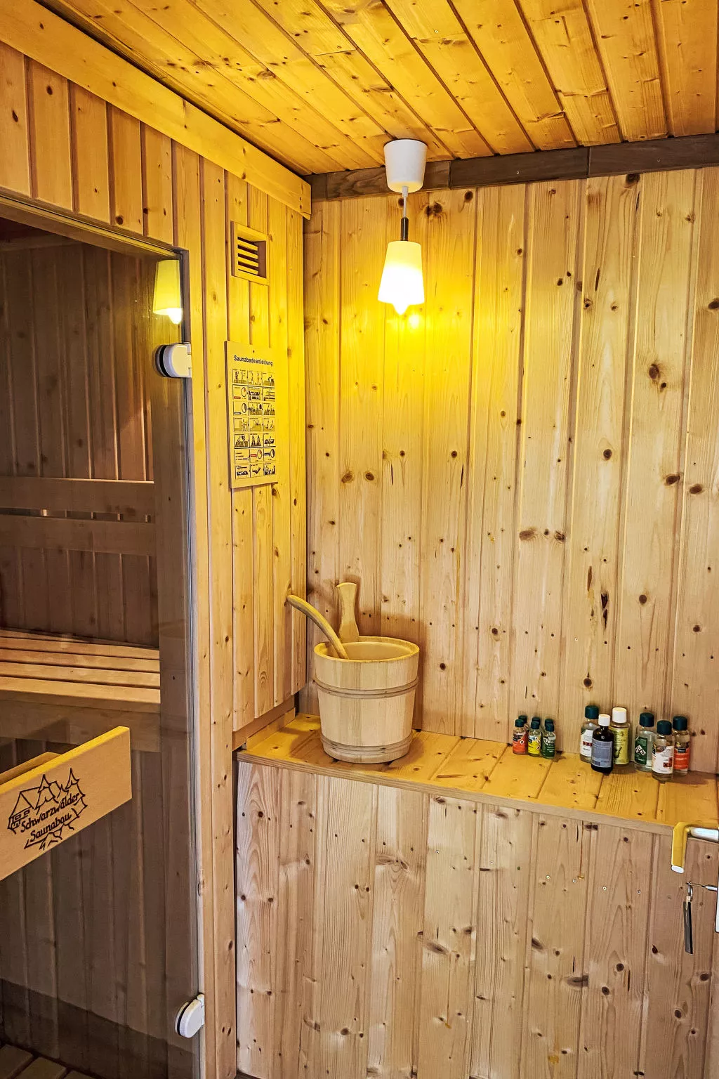 Black Forest Hideaway-Binnen