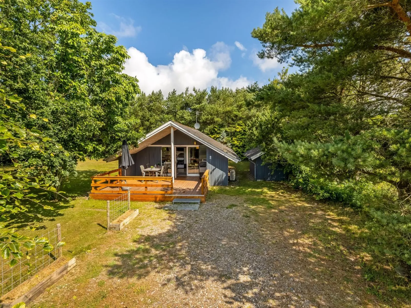 "Yarla" - 500m to the fjord