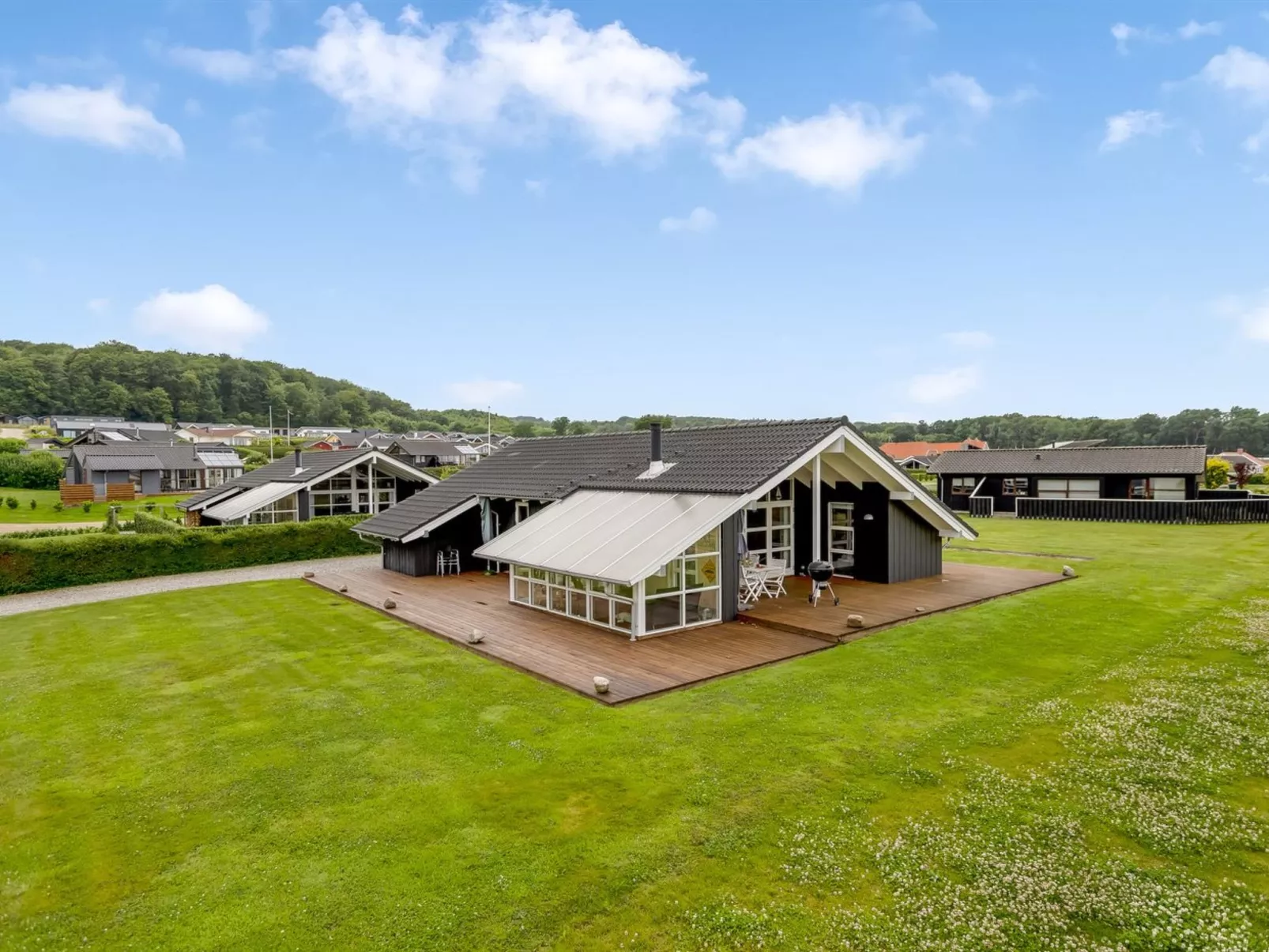 "Winald" - 150m from the sea