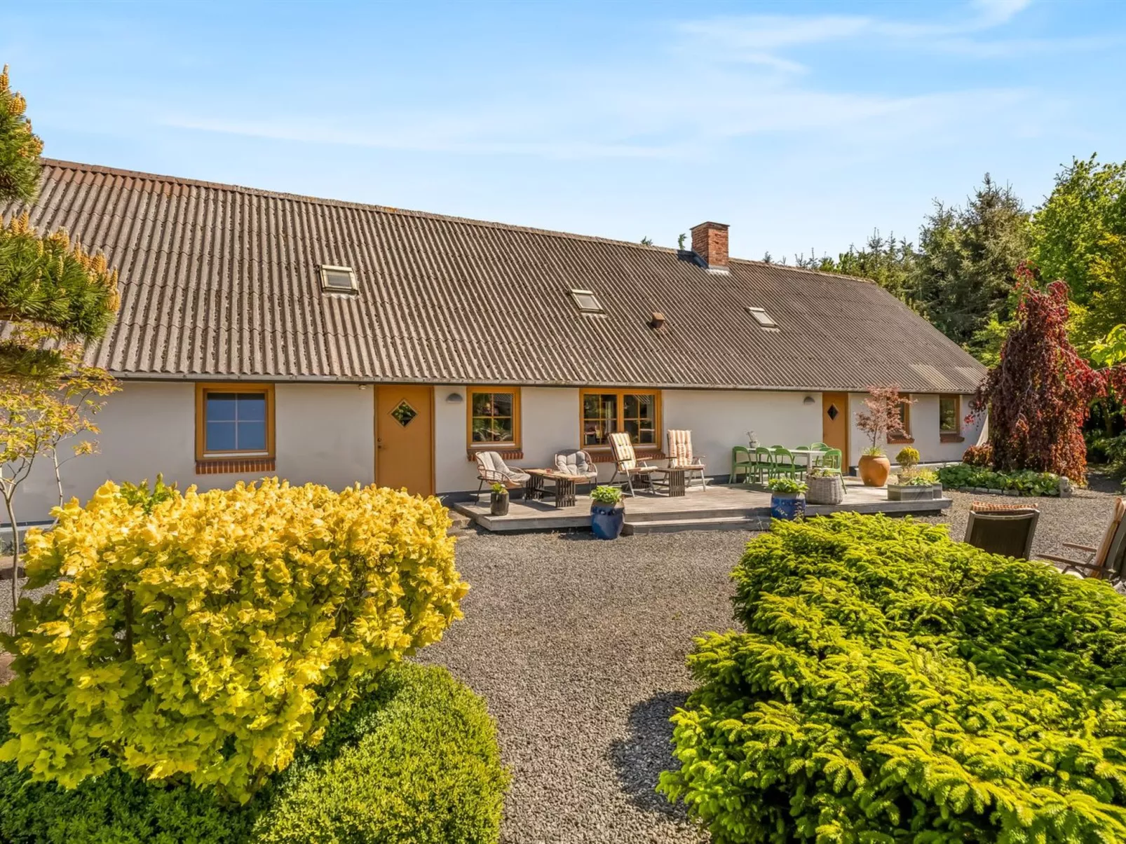 "Elia" - 5km to the fjord