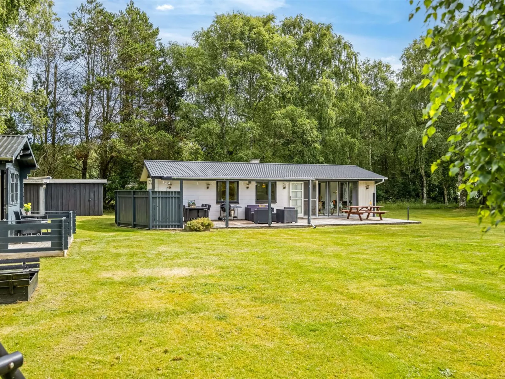 "Annetta" - 800m from the sea