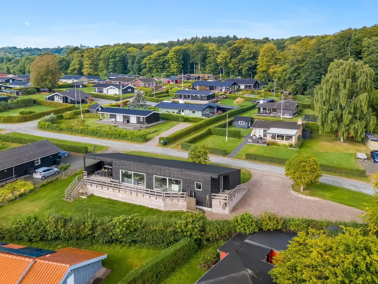 "Fin" - 150m from the sea