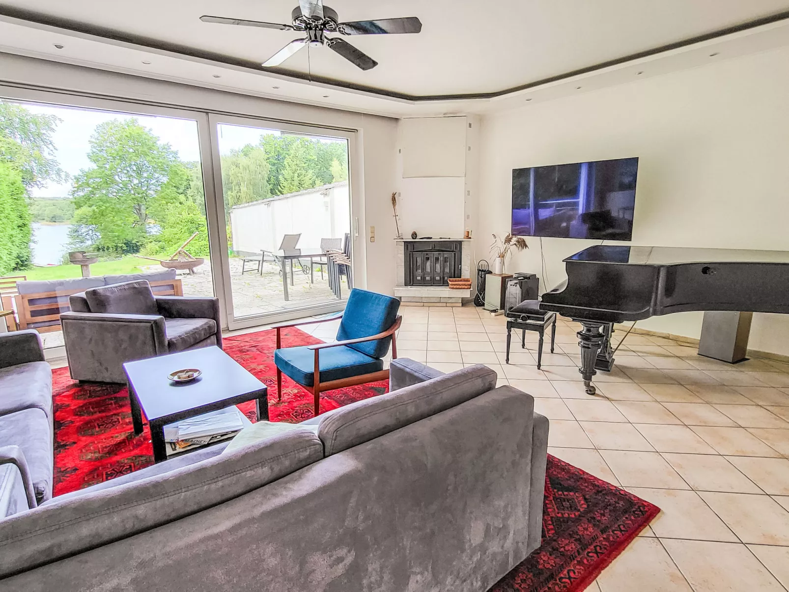 Terrassenwohnung am See