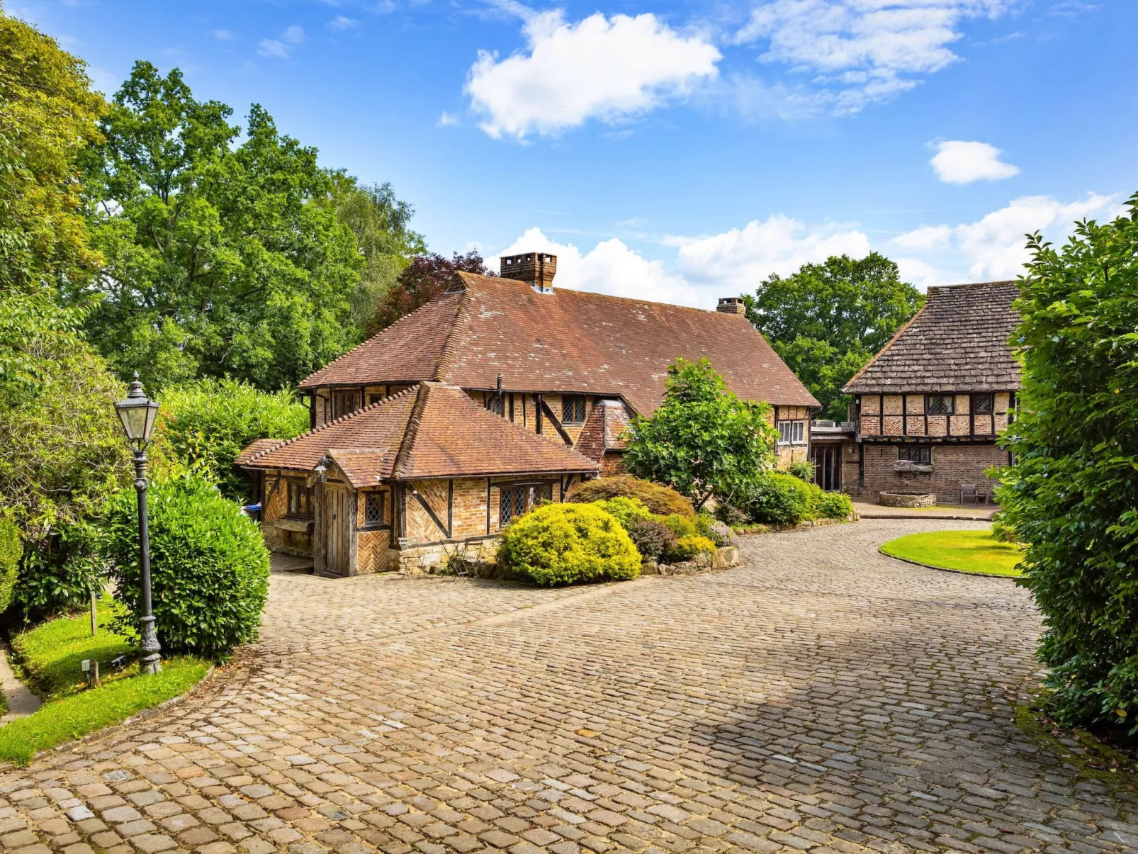 Sandhill Cottage with Hot Tub