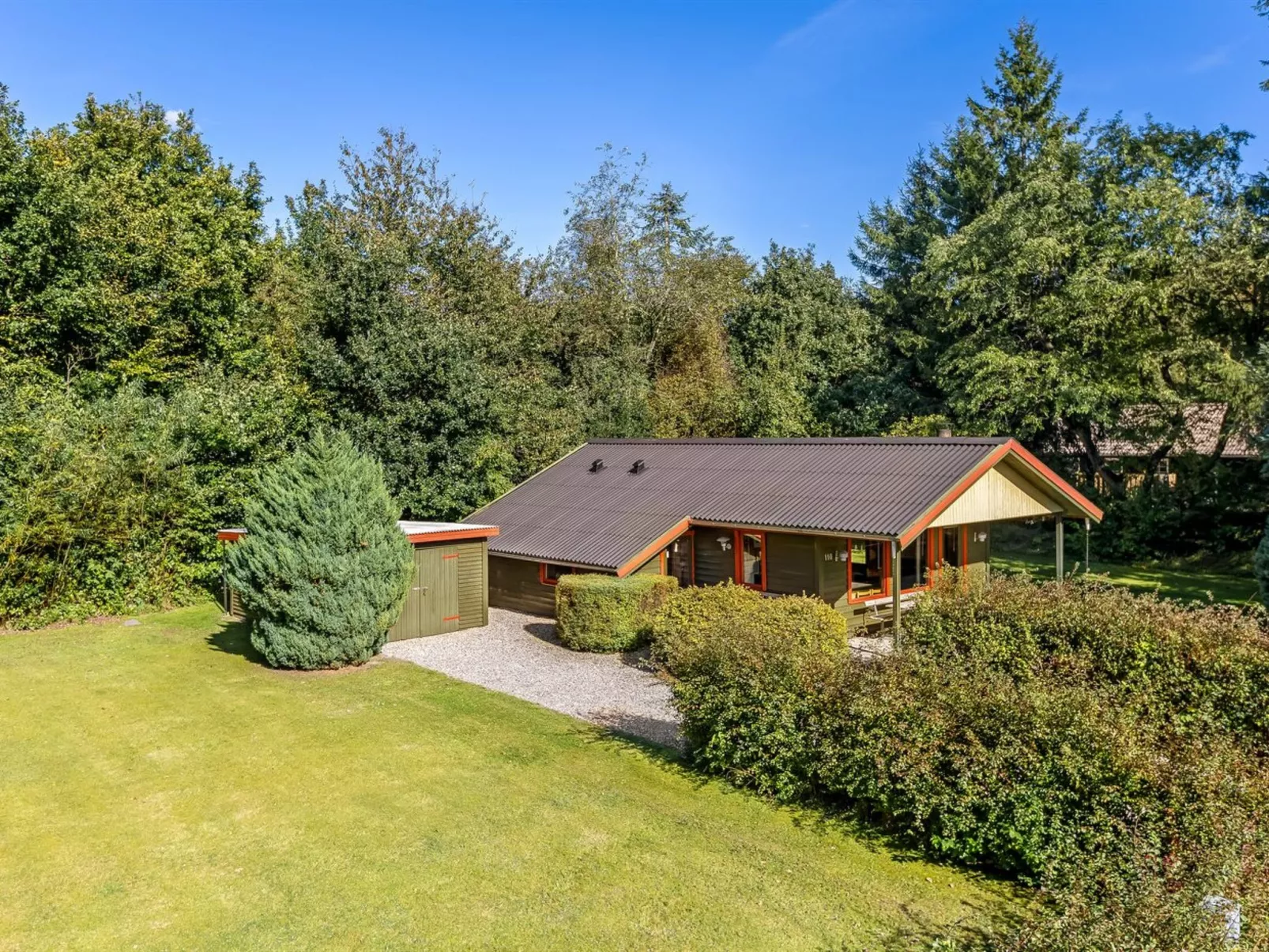 "Aron" - 30km from the sea