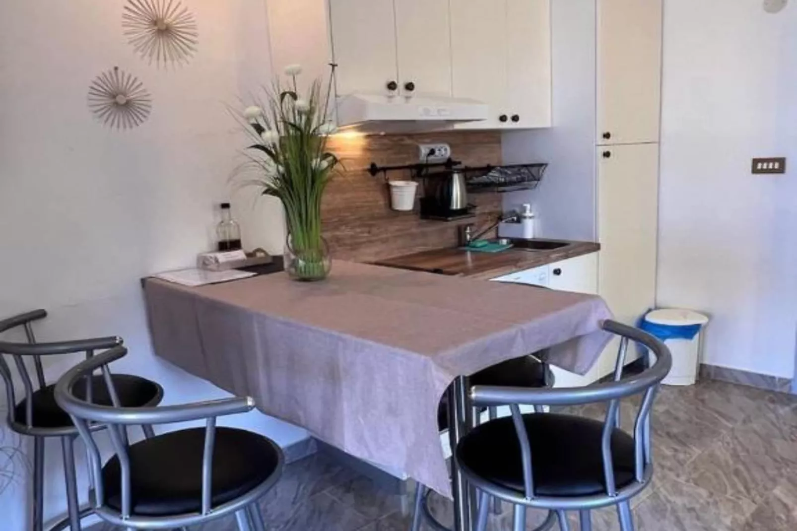 One-Bedroom Apartment With Sea View (B)