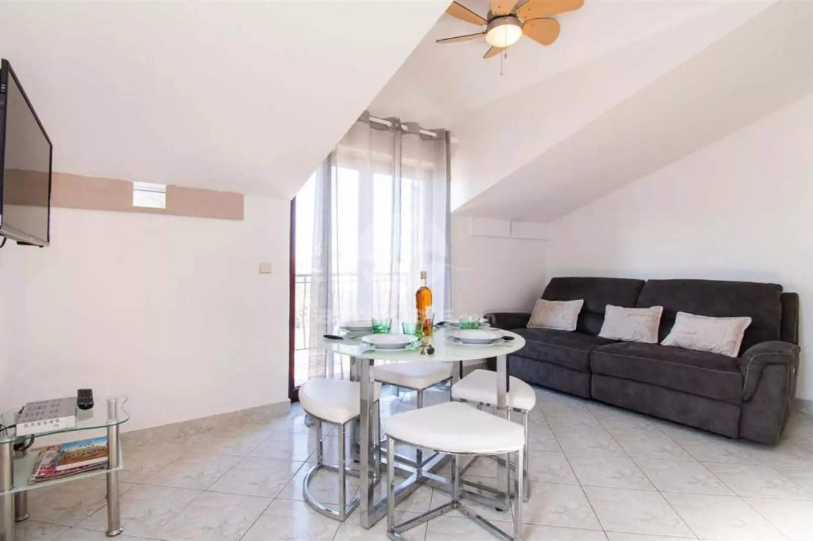 Apartments Franica with Heated Pool and Hot-Tub - Two Bedroom Apartment with Balcony