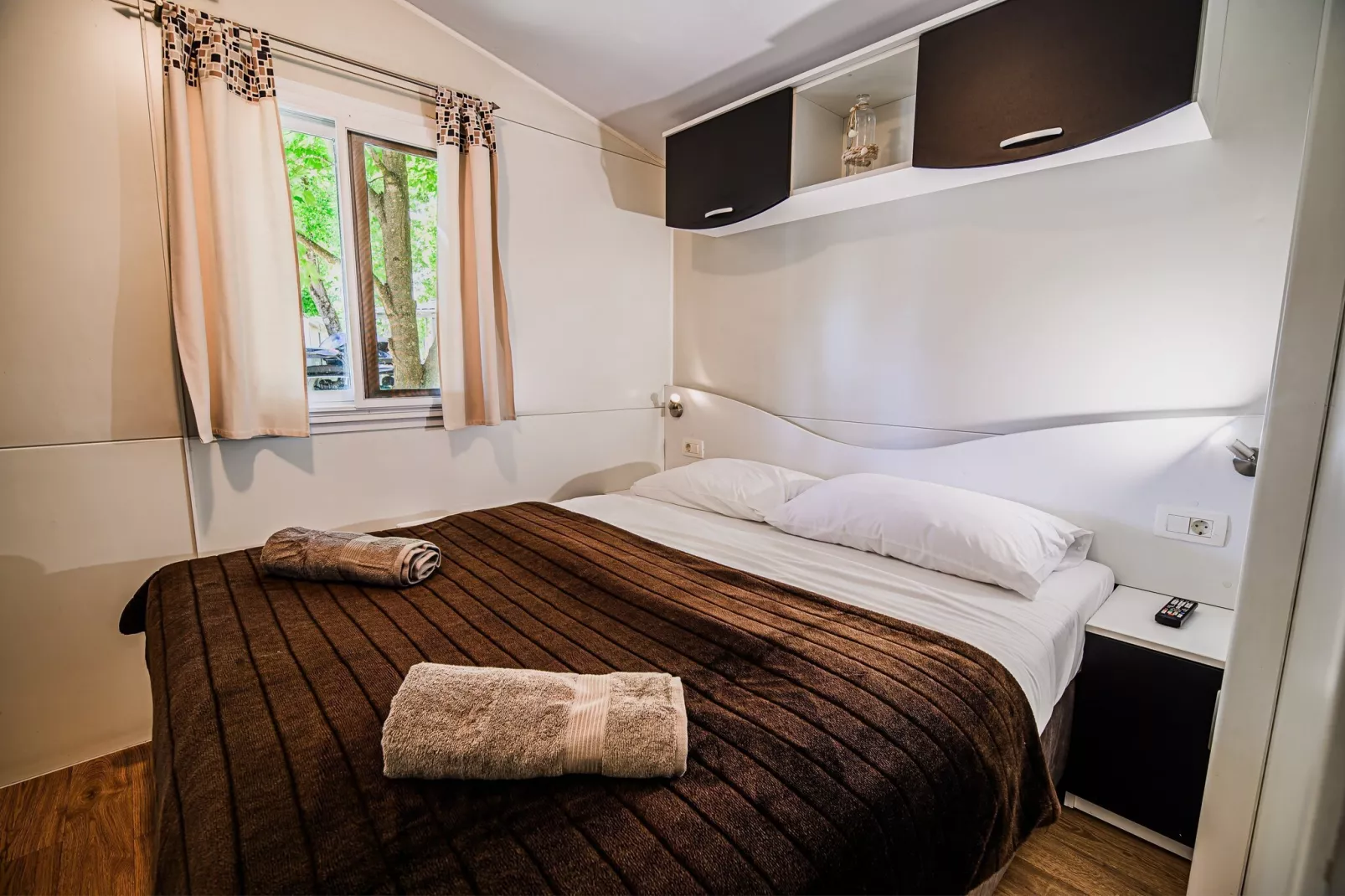 Waterside Retreat Mobile Homes with Thermal Riviera Tickets - Three Bedroom Mobile Home with Lake View (owner 6)