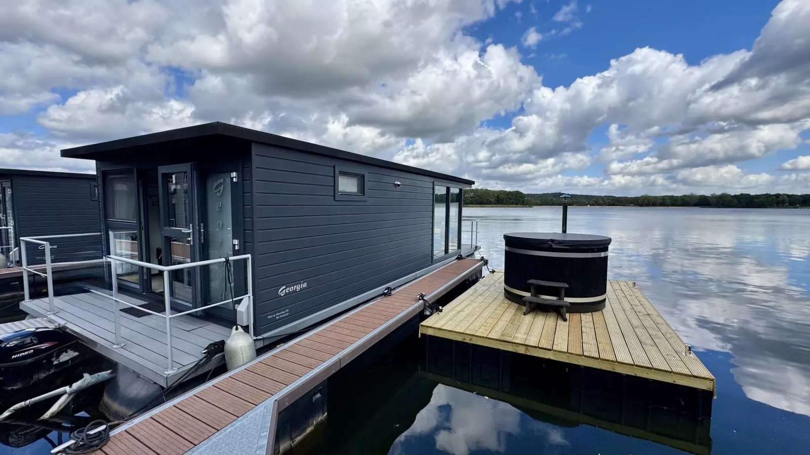 Floating in Limburg - hottub