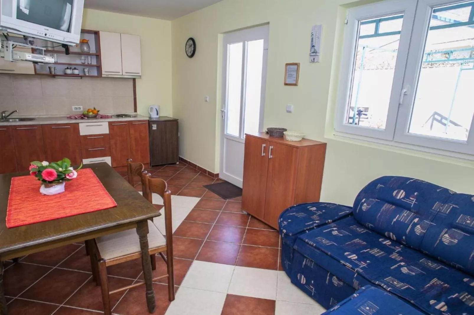 Charming Seaside Escape in Kotor - One Bedroom Apartment with Garden 3