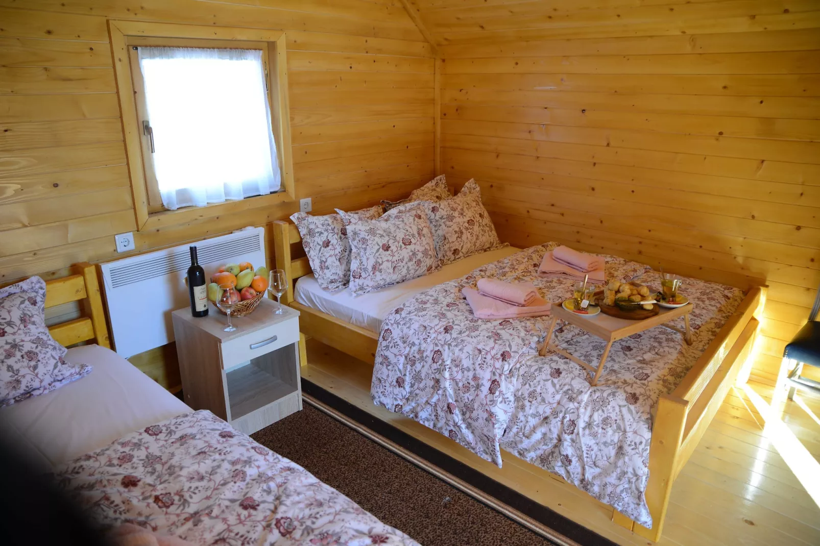 Cozy Berane Stay in Ski Area with On-Site Restaurant - Comfort Cottage with balcony 4