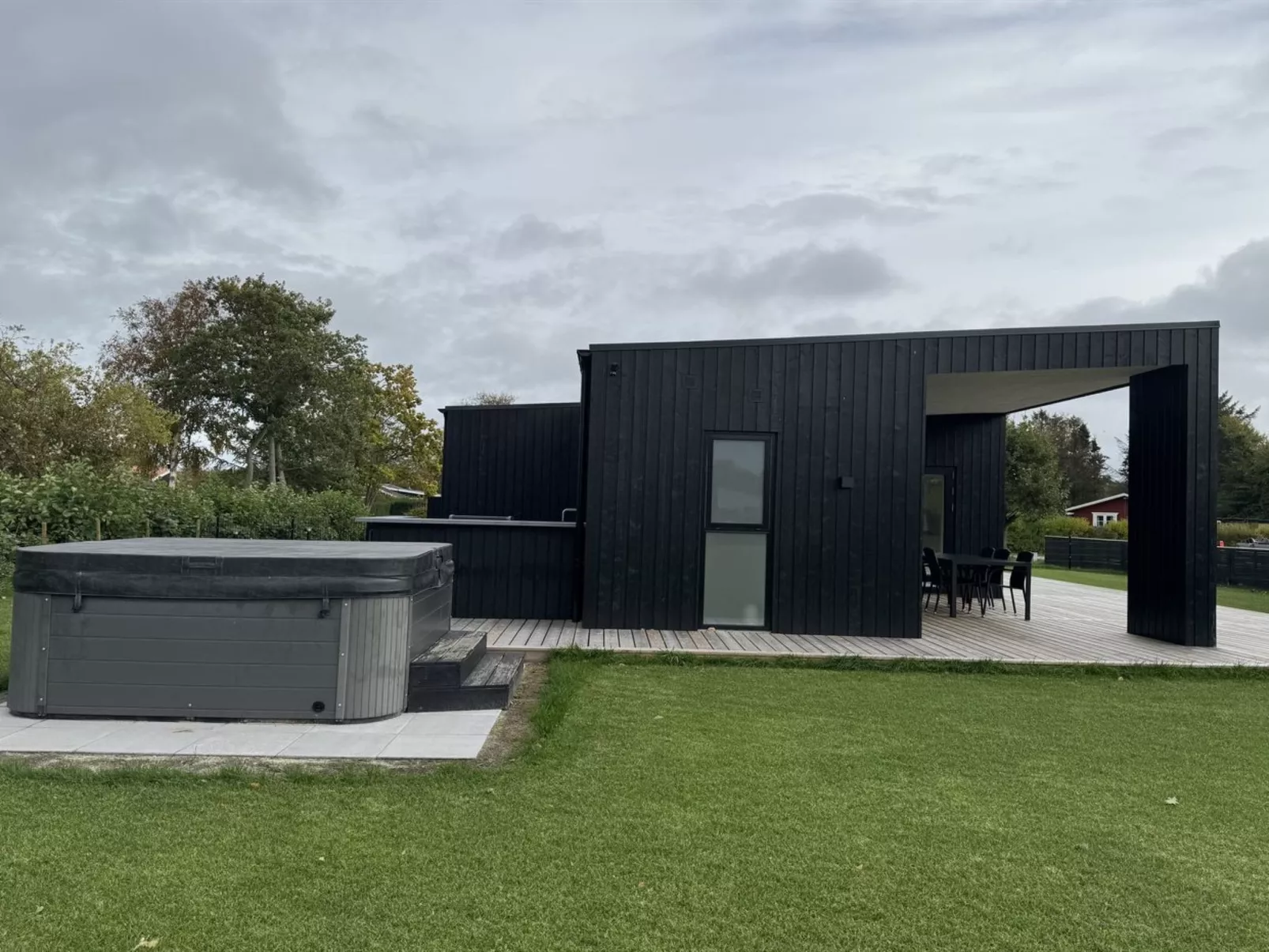 "Barnet" - 180m to the fjord