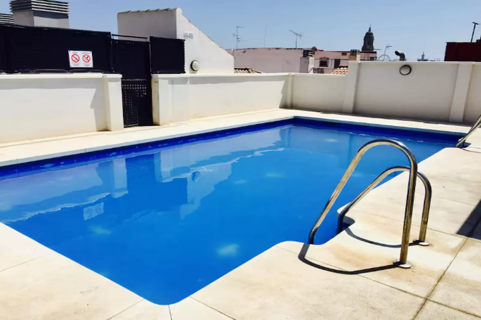 CT 377 - Faro's Malaga Citycenter - Refino Apartment - Rooftop Pool