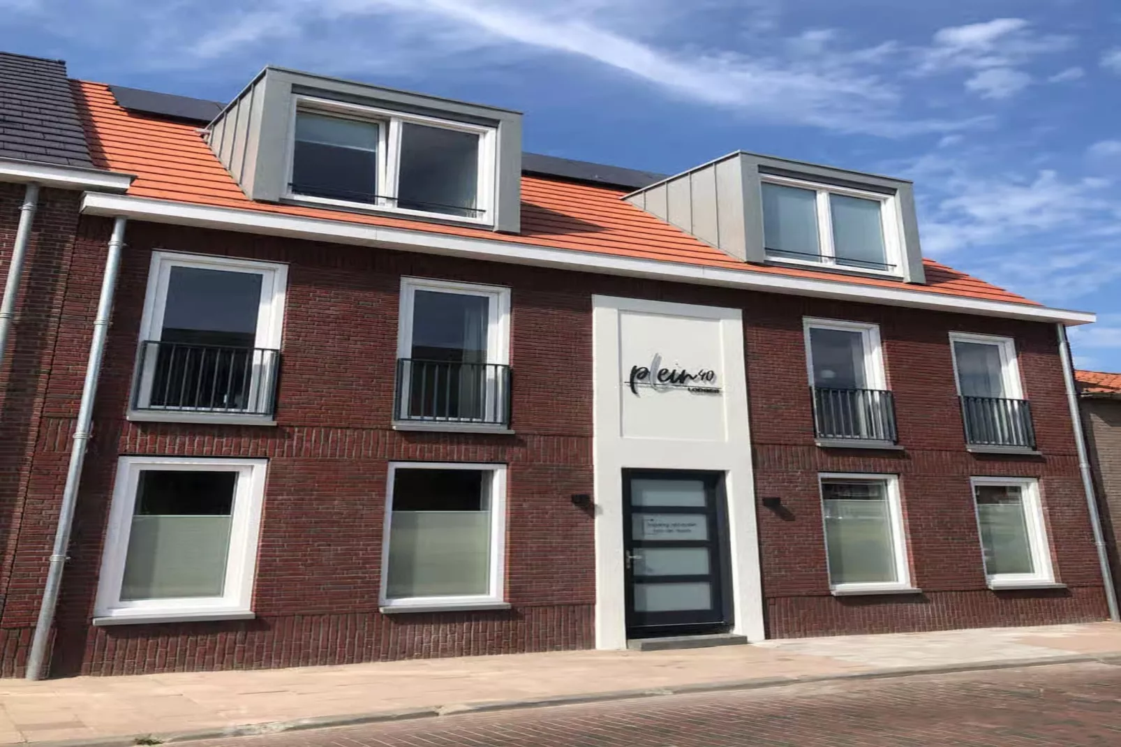 Plein 40 Lodge 13 - New - Buitenkant zomer