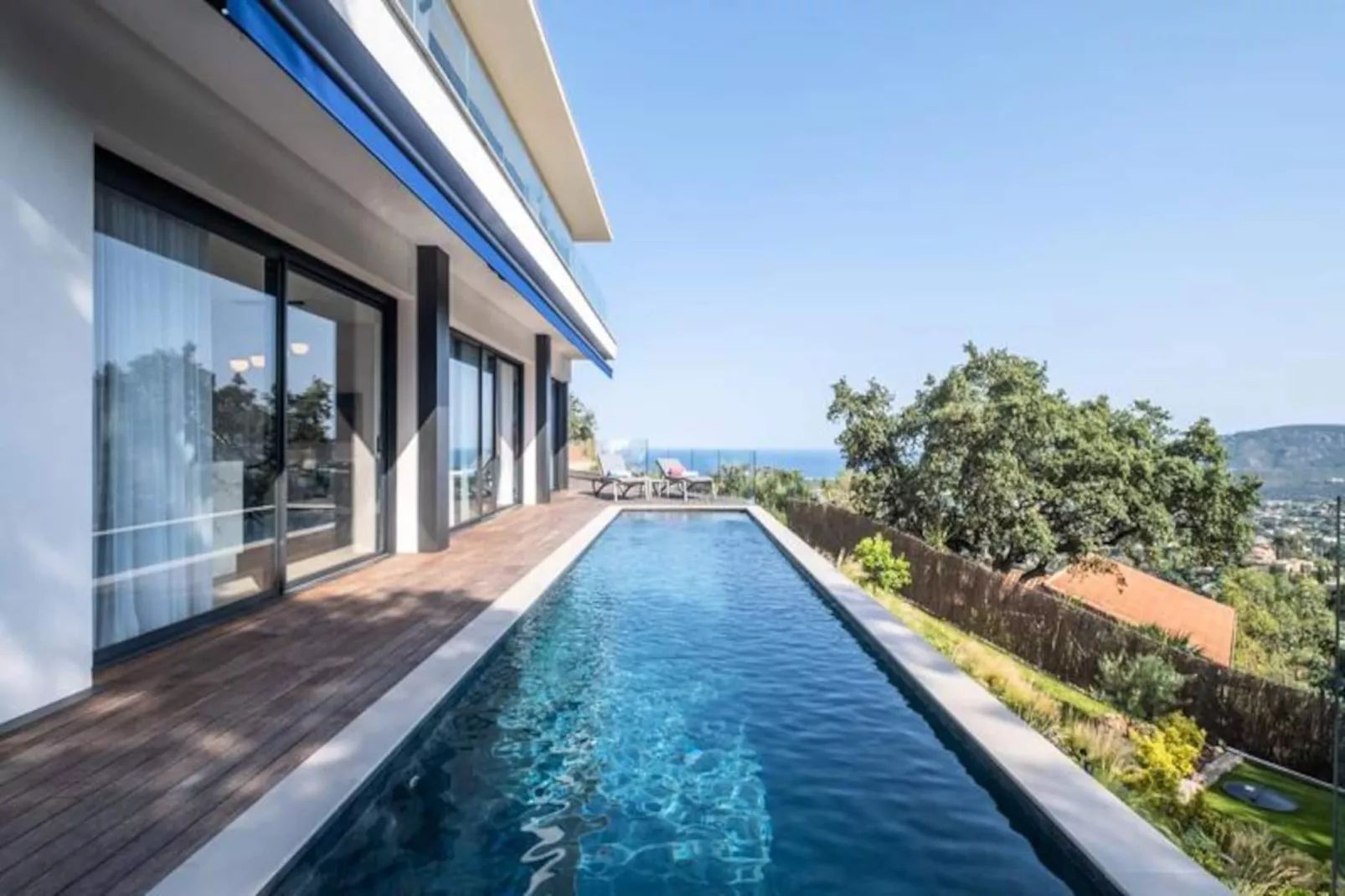 Résidence Maison D'architecte Avec Piscine Chauff&eacute;e & Sublime Vue Mer