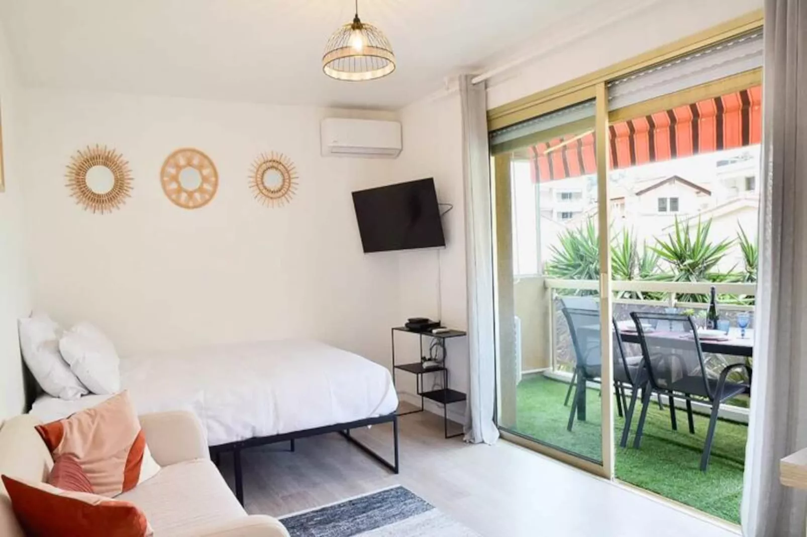 Résidence Palm Beach Studio Avec Terrasse A 150m Des Plages