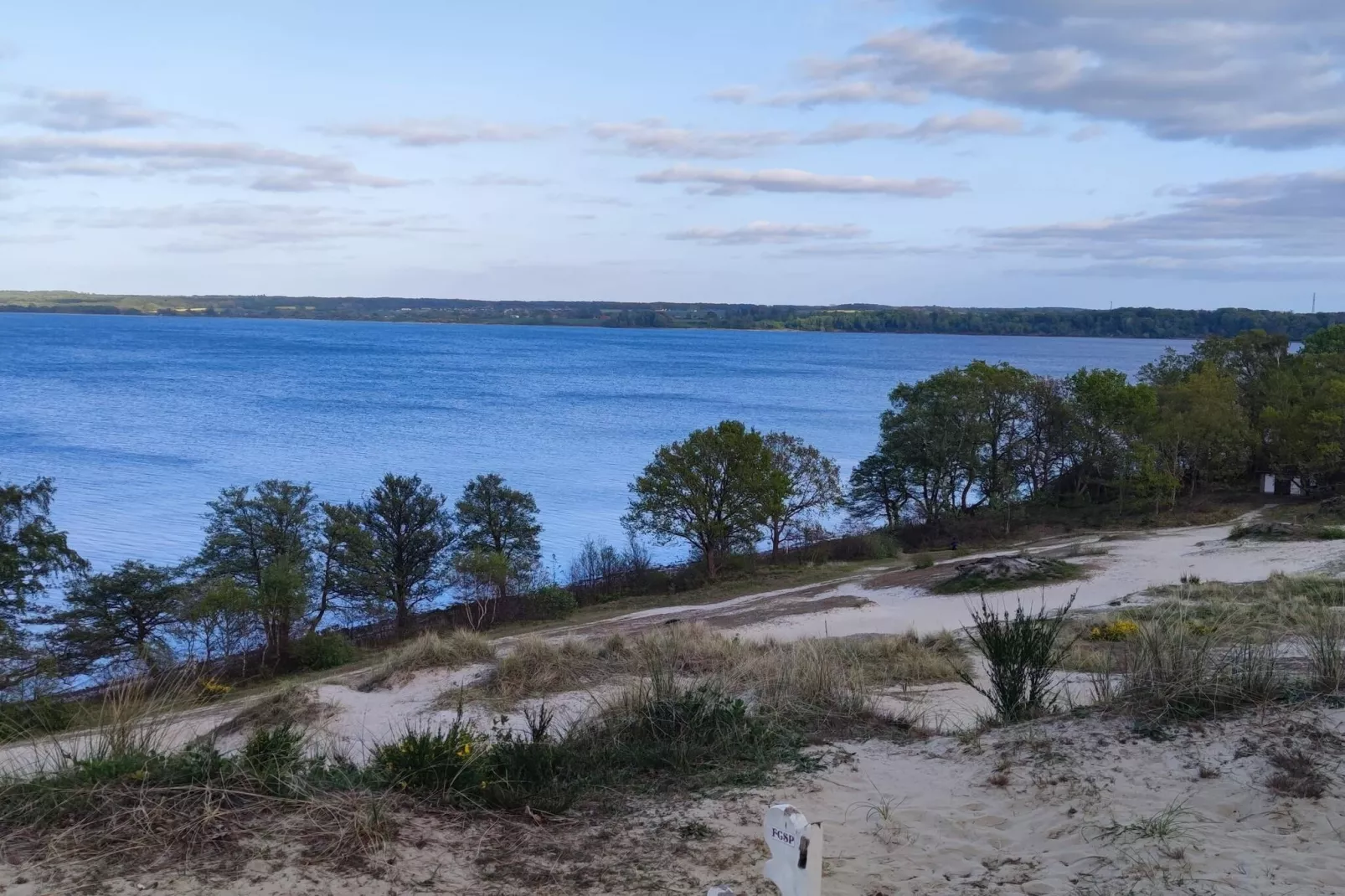 Modern toevluchtsoord aan water -- By Traum Ferienwohnungen-Waterzicht