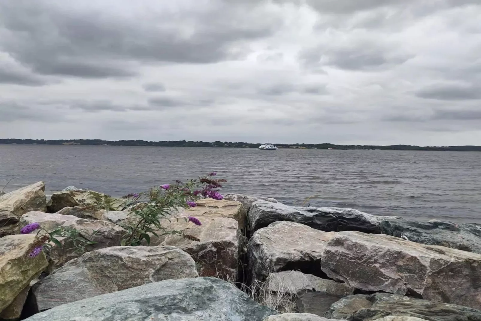 Luxe retraite met zwembad -- By Traum Ferienwohnungen-Waterzicht