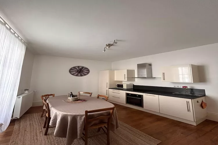 Bligny-sur-Ouche-Eetkamer