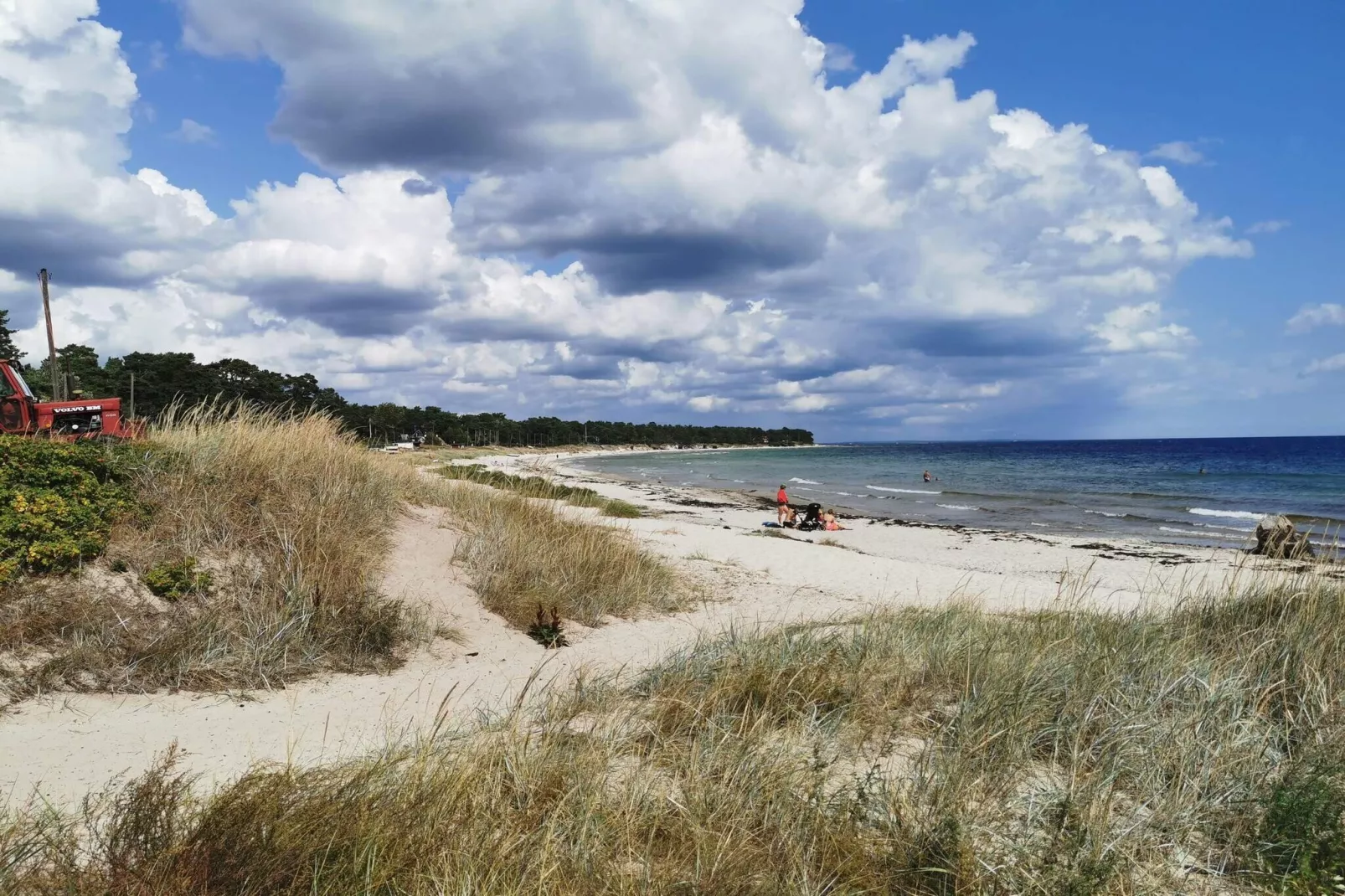 Gezellig huisje bij het strand in Ahus-Waterzicht
