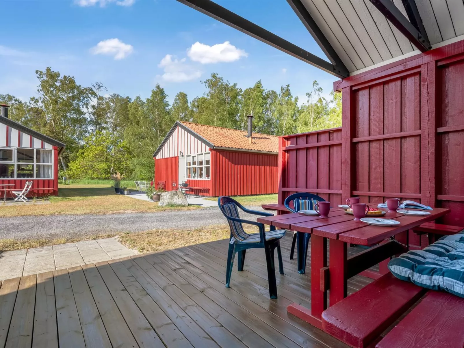 "Hira" - 300m from the sea