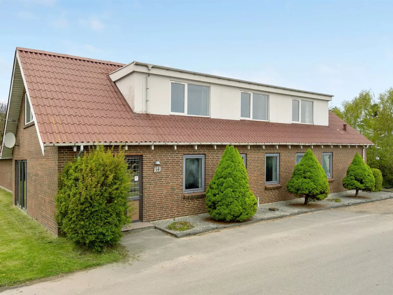 "Rahild" - 2km to the fjord