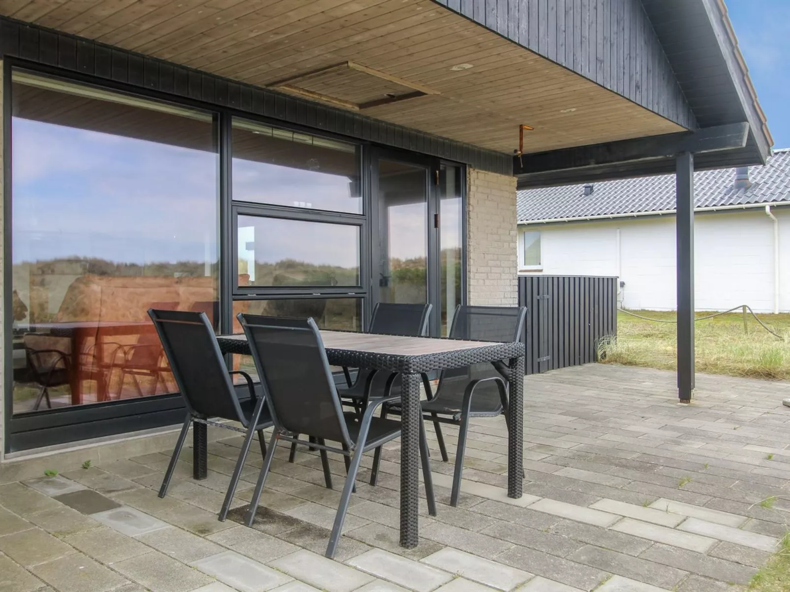 "Sophine" - 50m from the sea