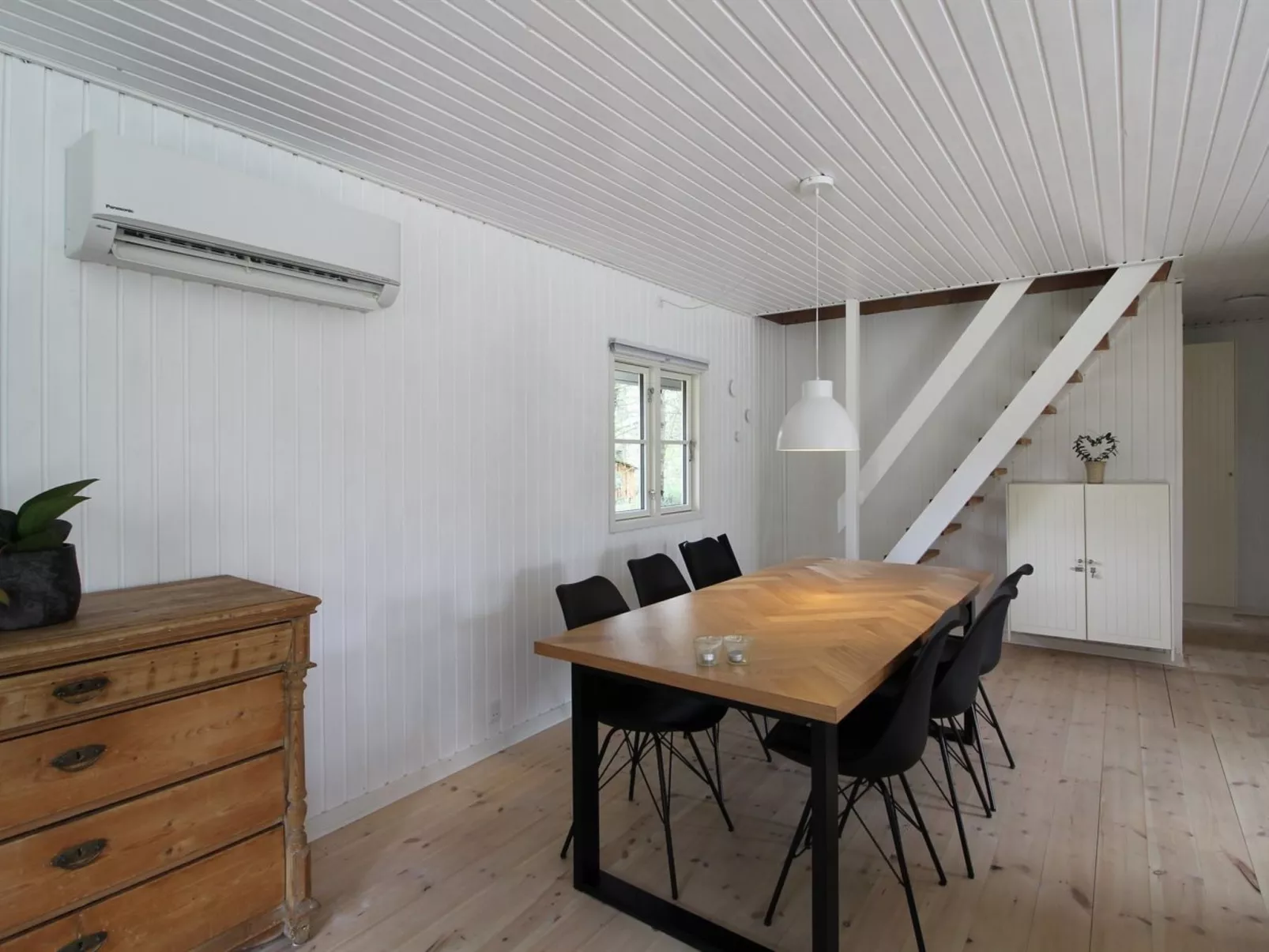 "Annlouise" - 300m from the sea