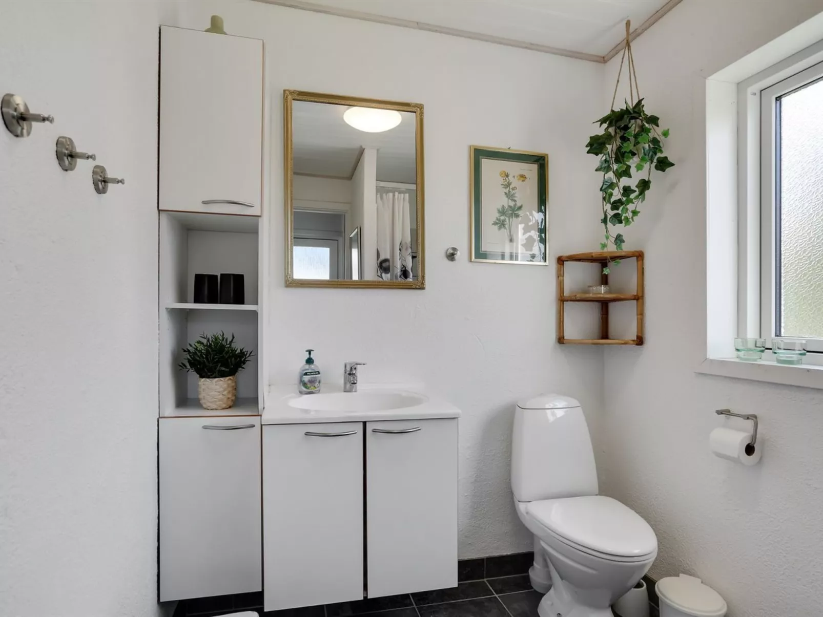 "Ika" - 600m from the sea