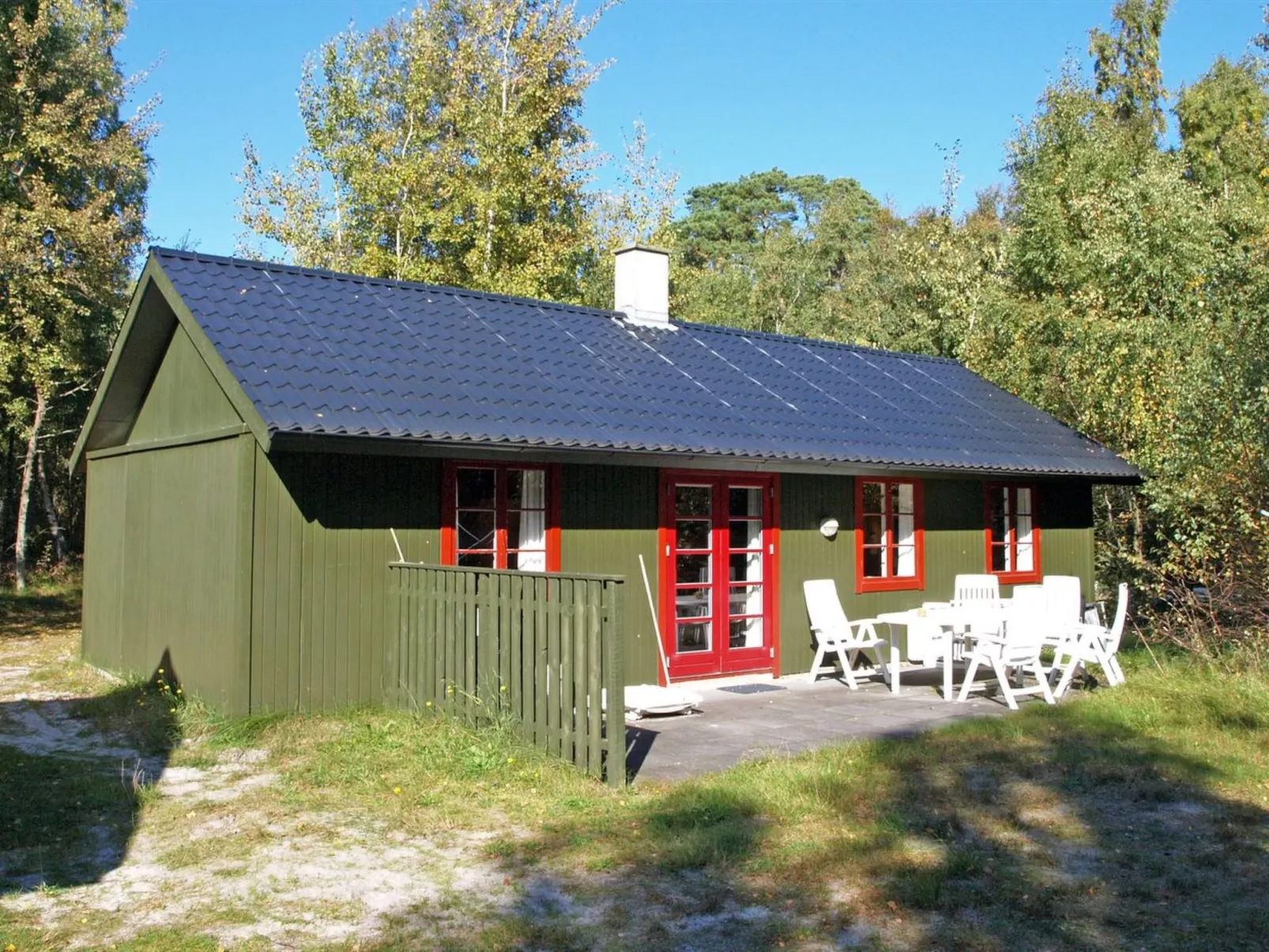 "Tom" - 125m from the sea