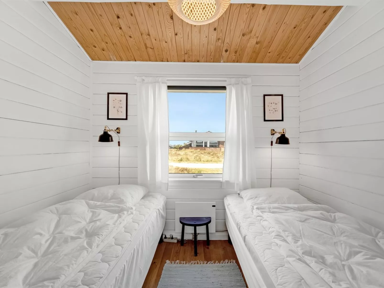 "Arbnora" - 400m from the sea