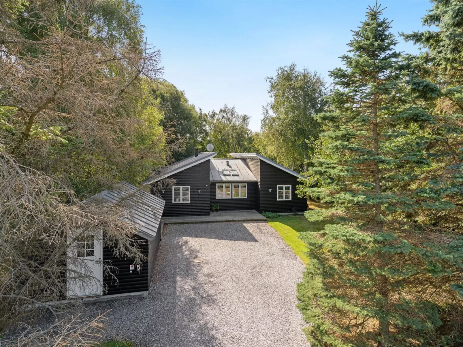 "Amon" - 670m from the sea