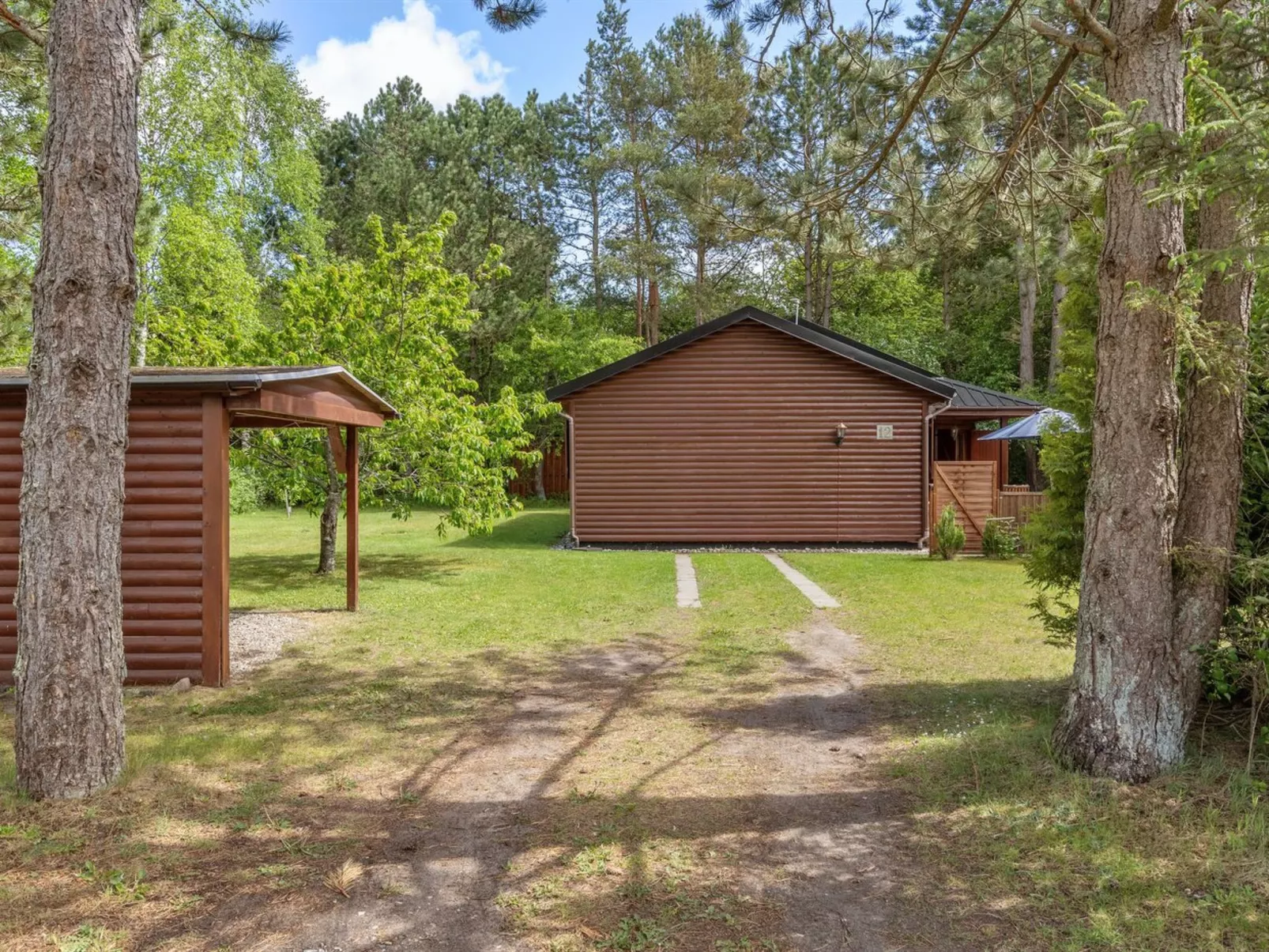 "Bette" - 8km from the sea