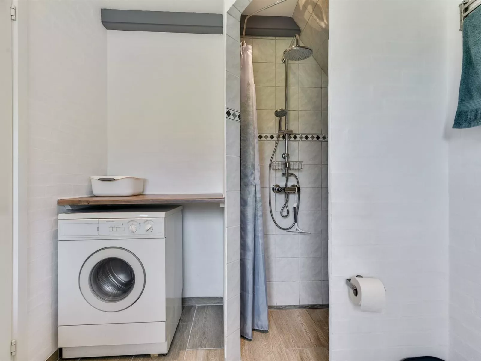 "Thormund" - 350m from the sea