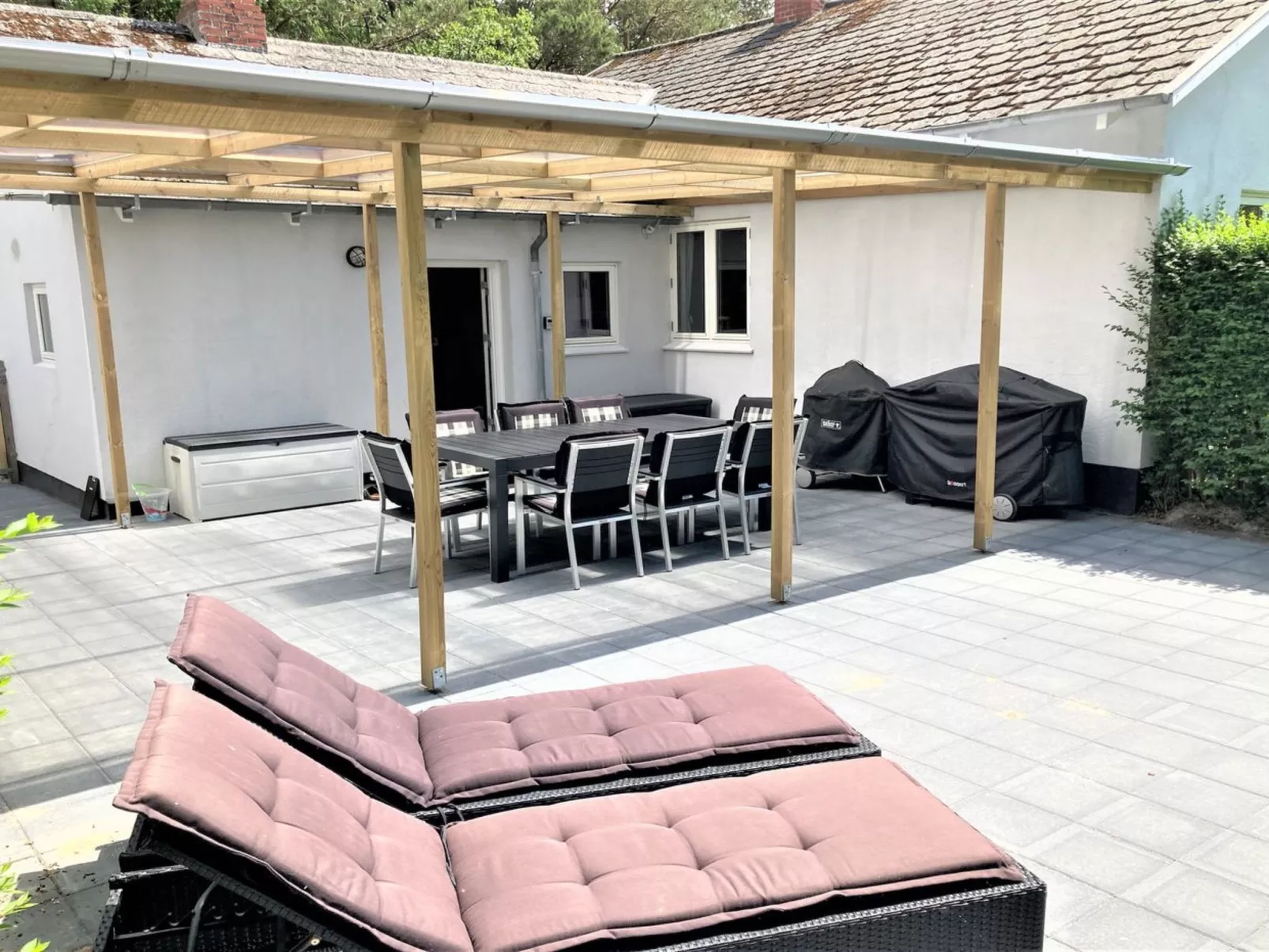 "Thrugels" - 200m from the sea