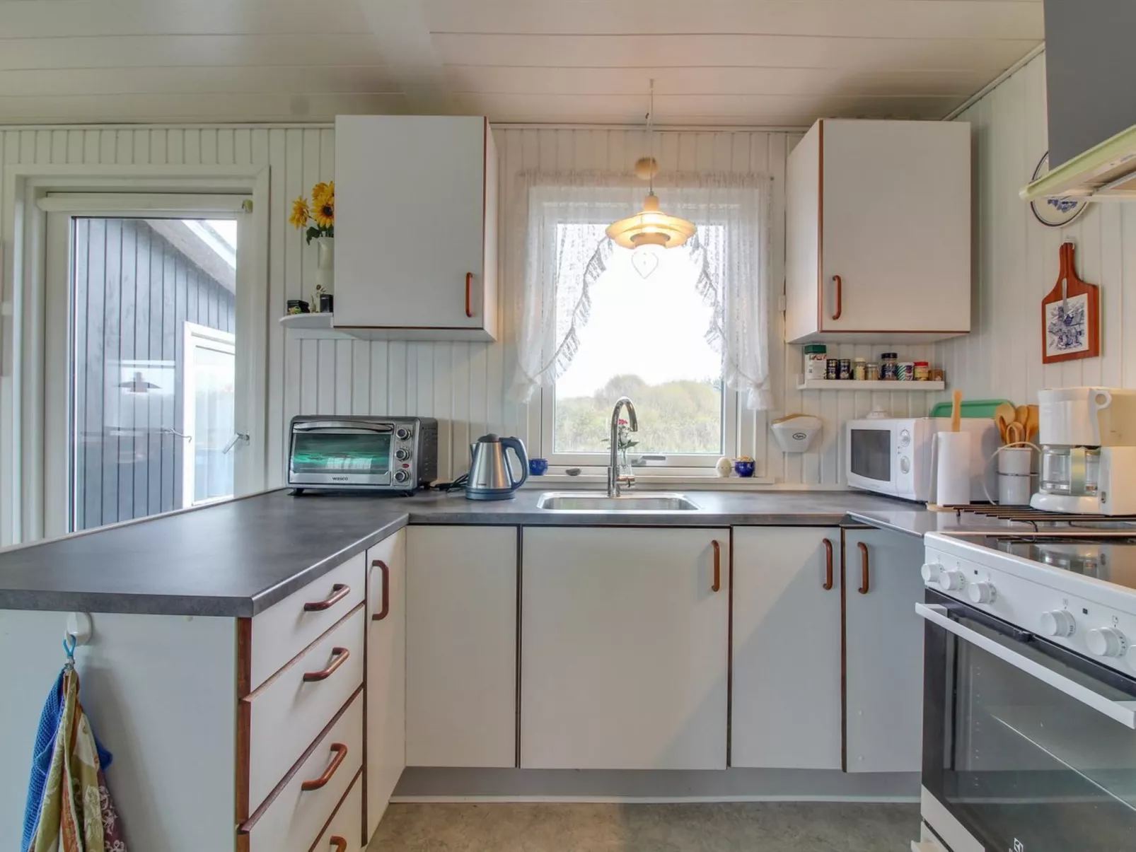 "Edvin" - 400m from the sea