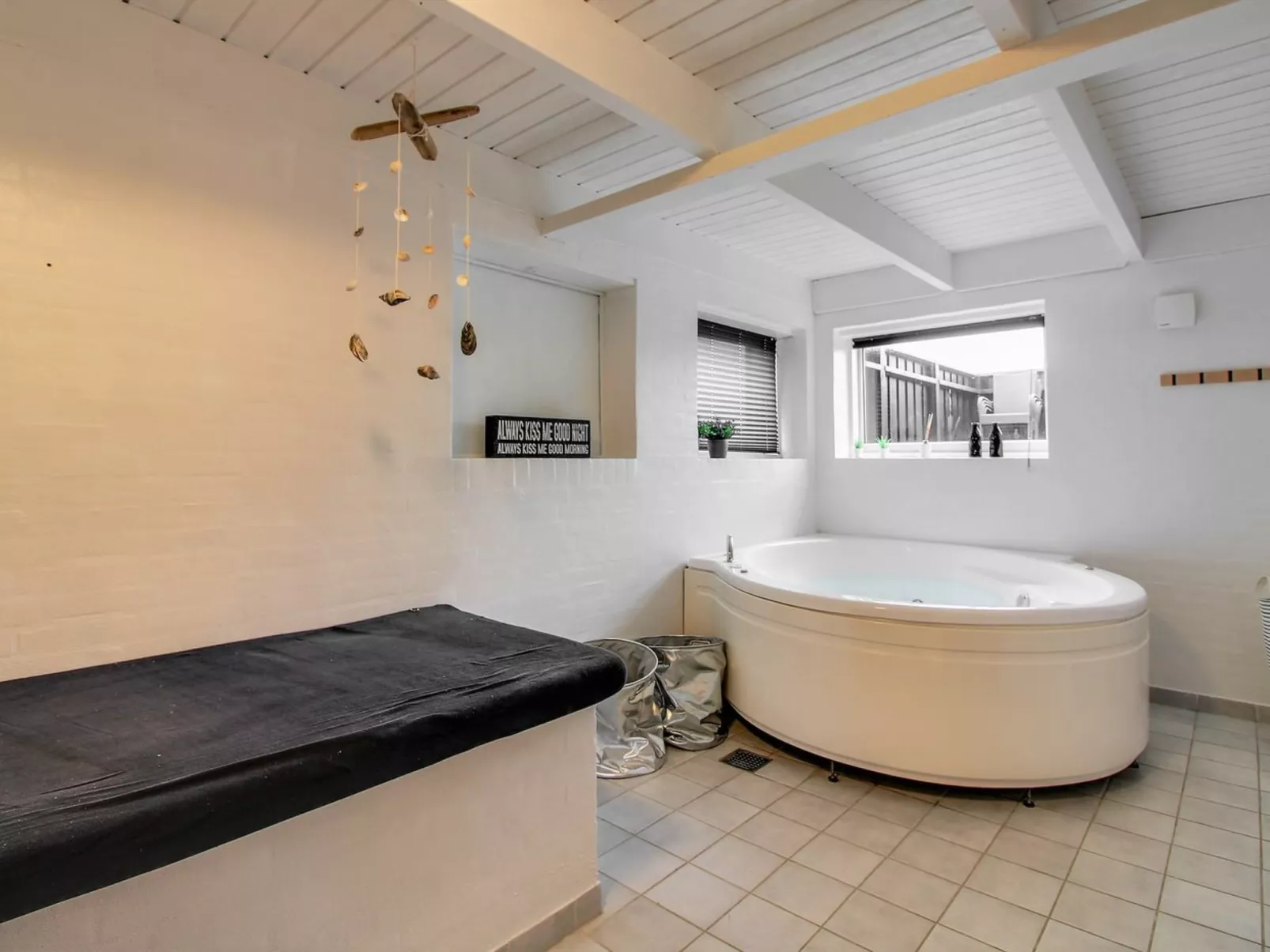 "Hansina" - 500m from the sea