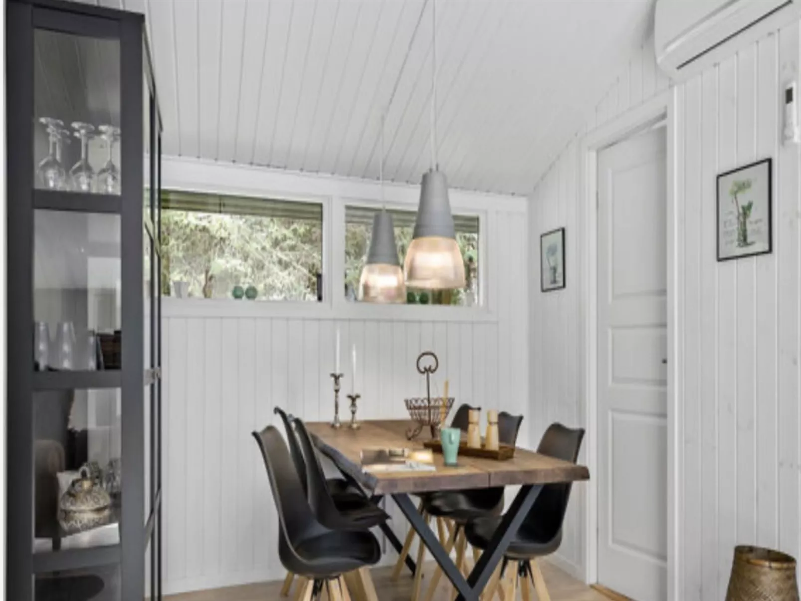 "Ally" - 250m from the sea