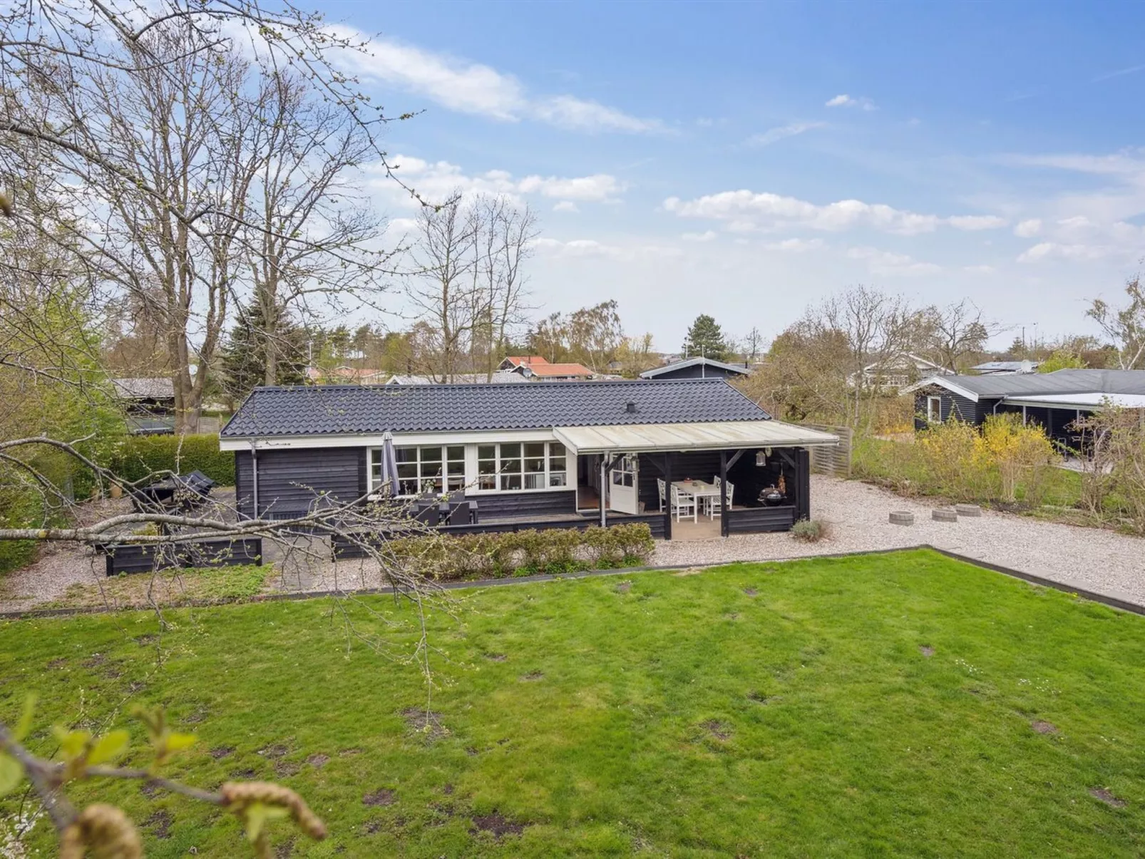 "Mahalia" - 300m from the sea