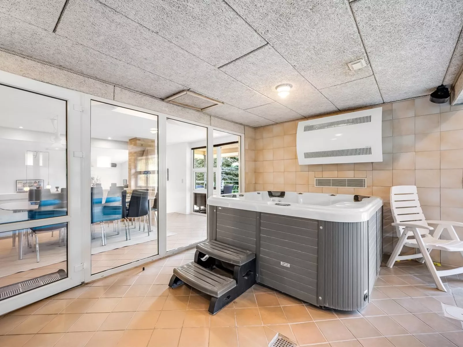 "Ewy" - 300m from the sea