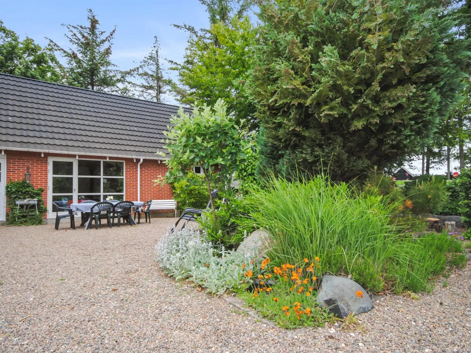 "Ludovic" - 7km from the sea