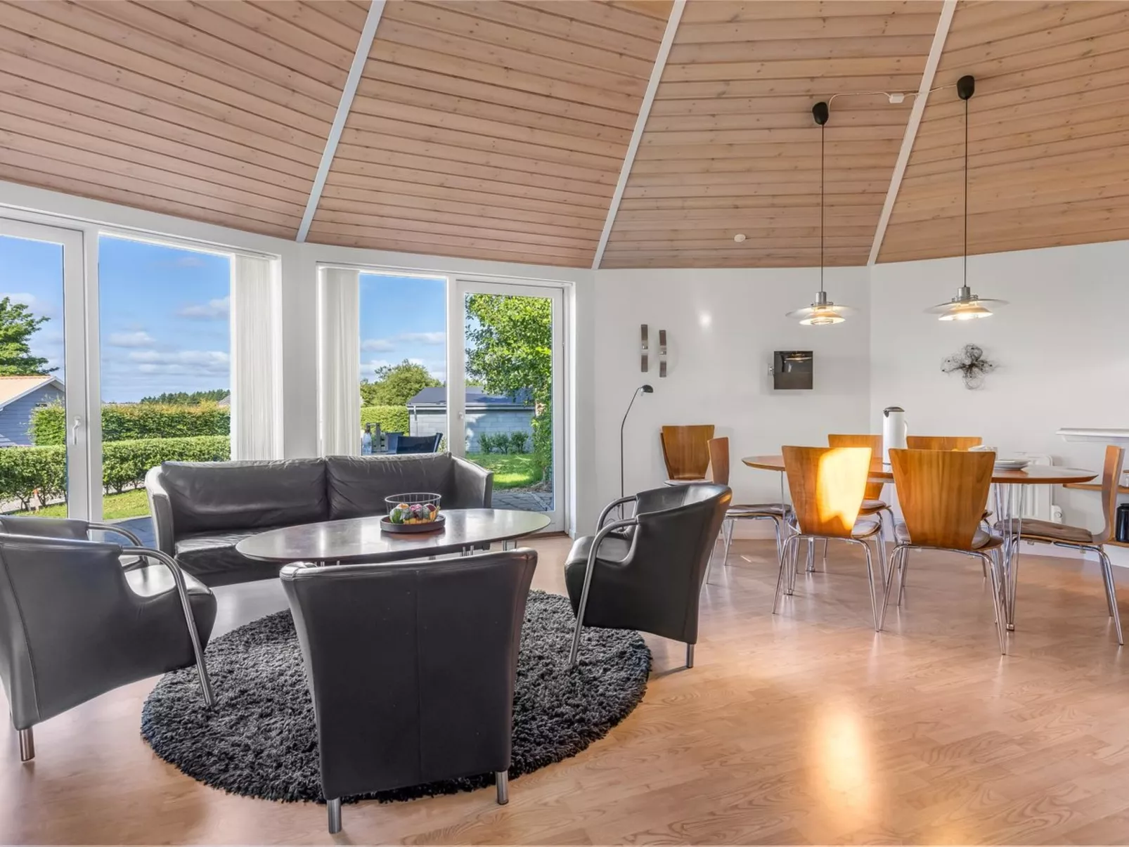 "Adrienne" - 35km from the sea