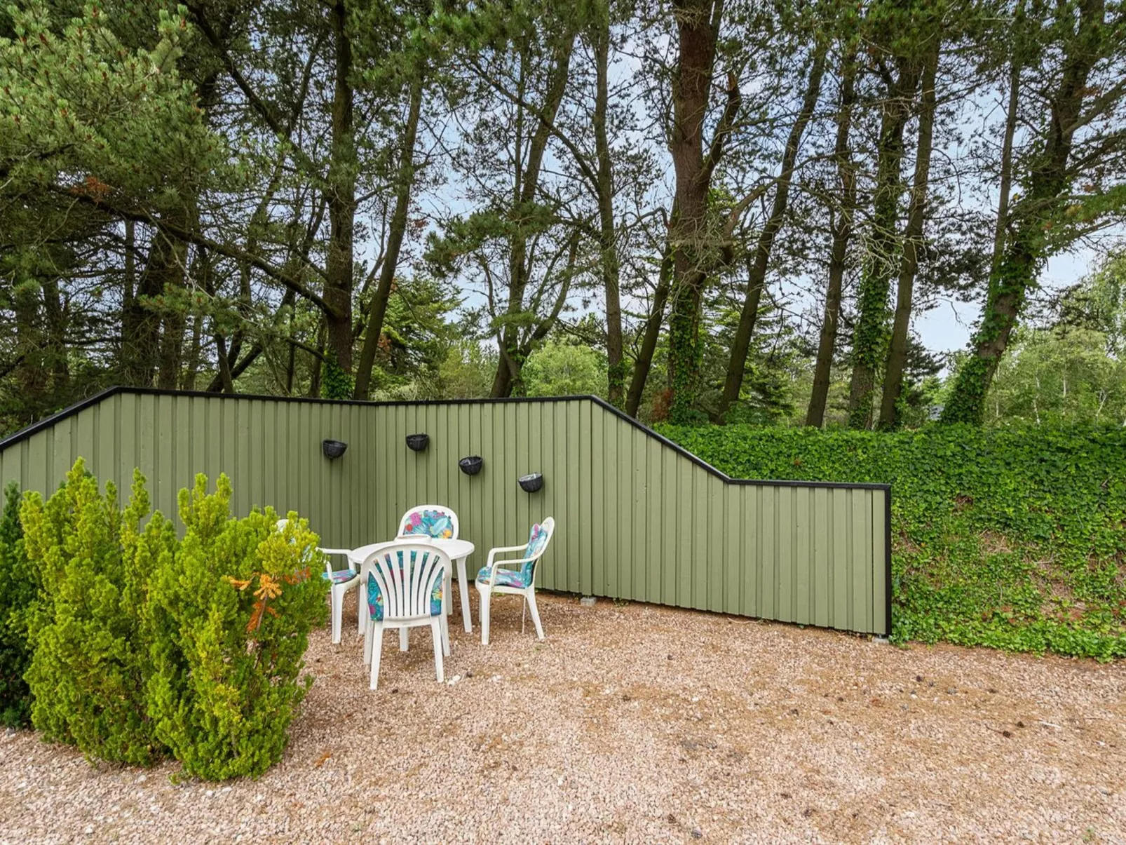 "Glenda" - 3km from the sea