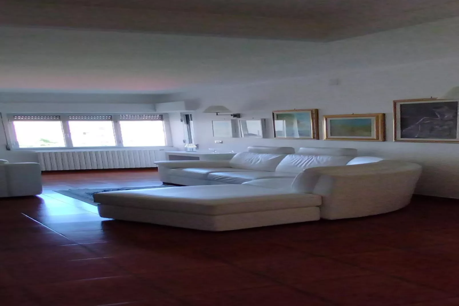 Tina Apartment-Woonkamer