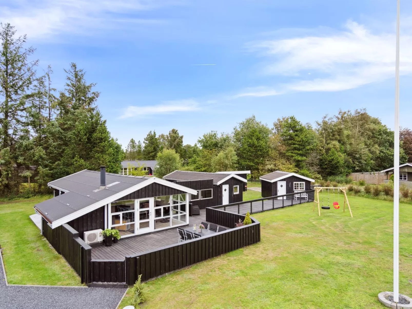 "Sylvi" - 750m from the sea