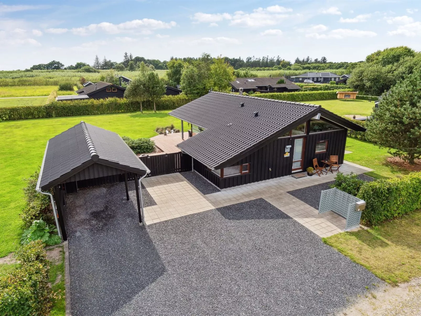 "Evald" - 400m from the sea