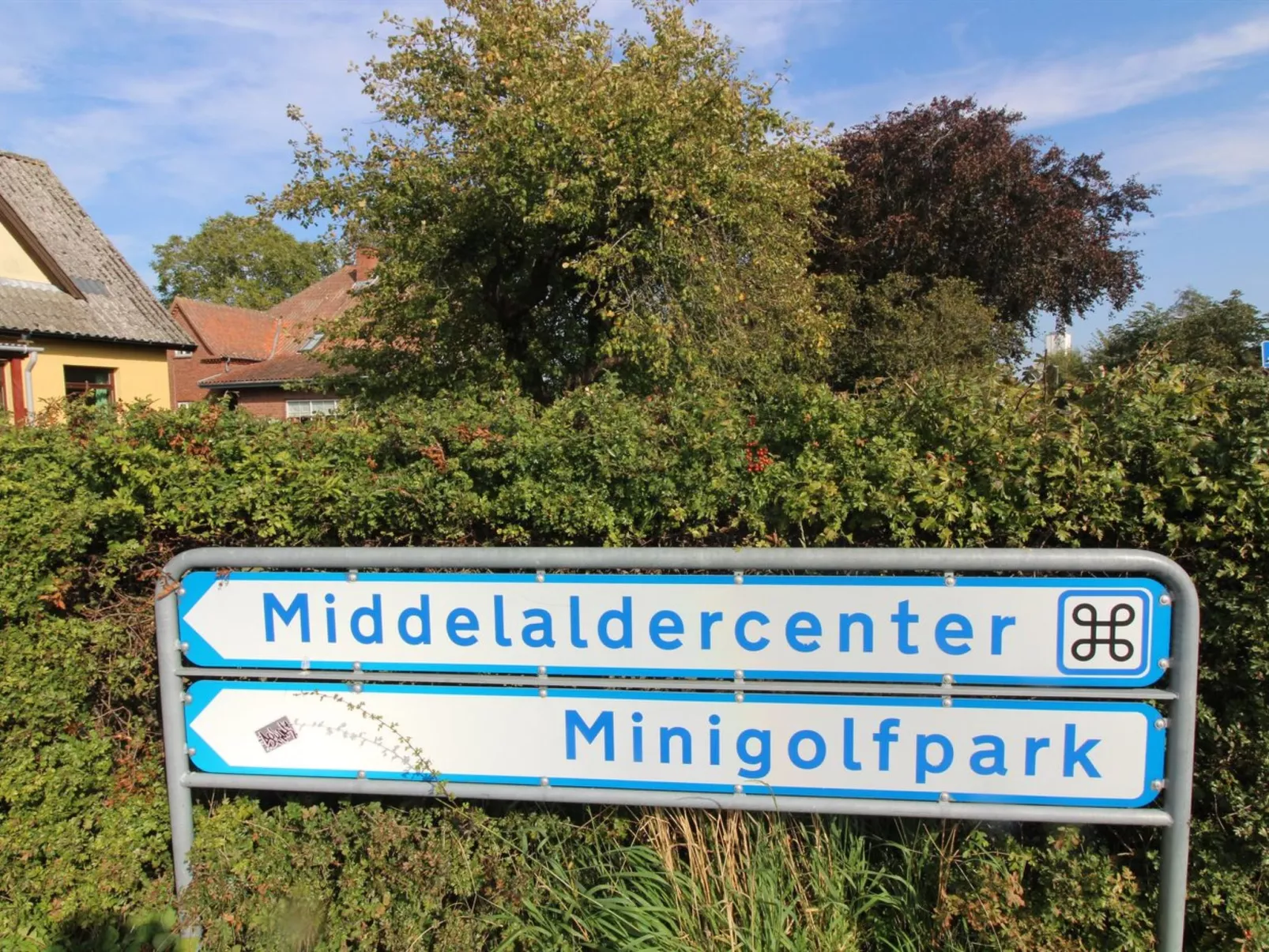 "Thera" - 5km from the sea