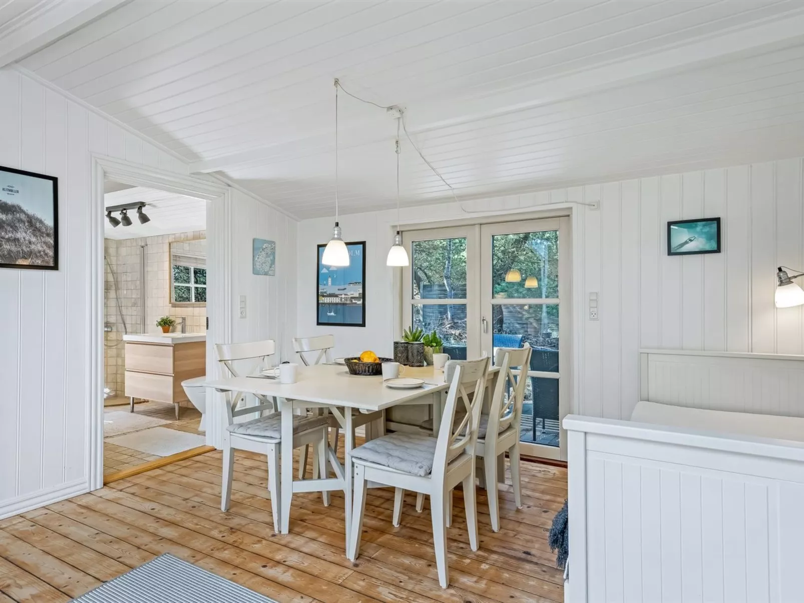 "Hellena" - 700m from the sea